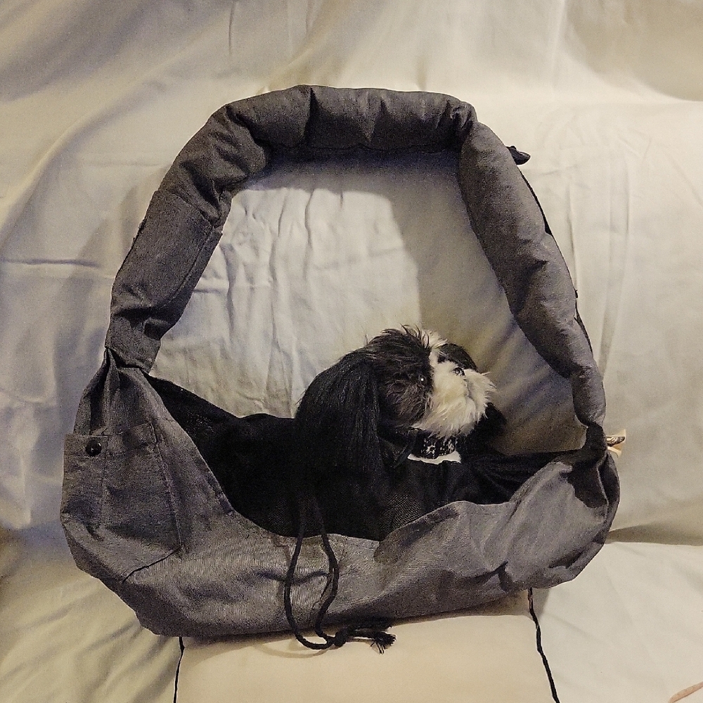 Gray Fabric Pet Carrier. Medium-sized Dogs or Cats.